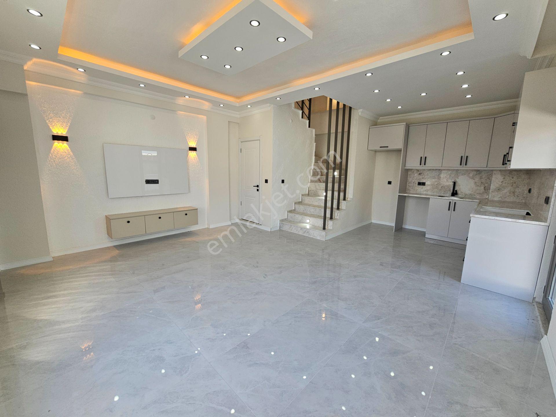 Deniz'e 50 Mt Mesafede 3+1 , Geniş Bahçeli Satılık Villa — fotoğraf 9
