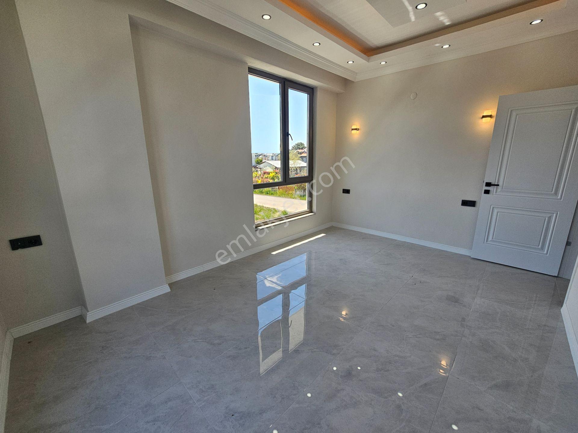 Deniz'e 50 Mt Mesafede 3+1 , Geniş Bahçeli Satılık Villa — fotoğraf 20