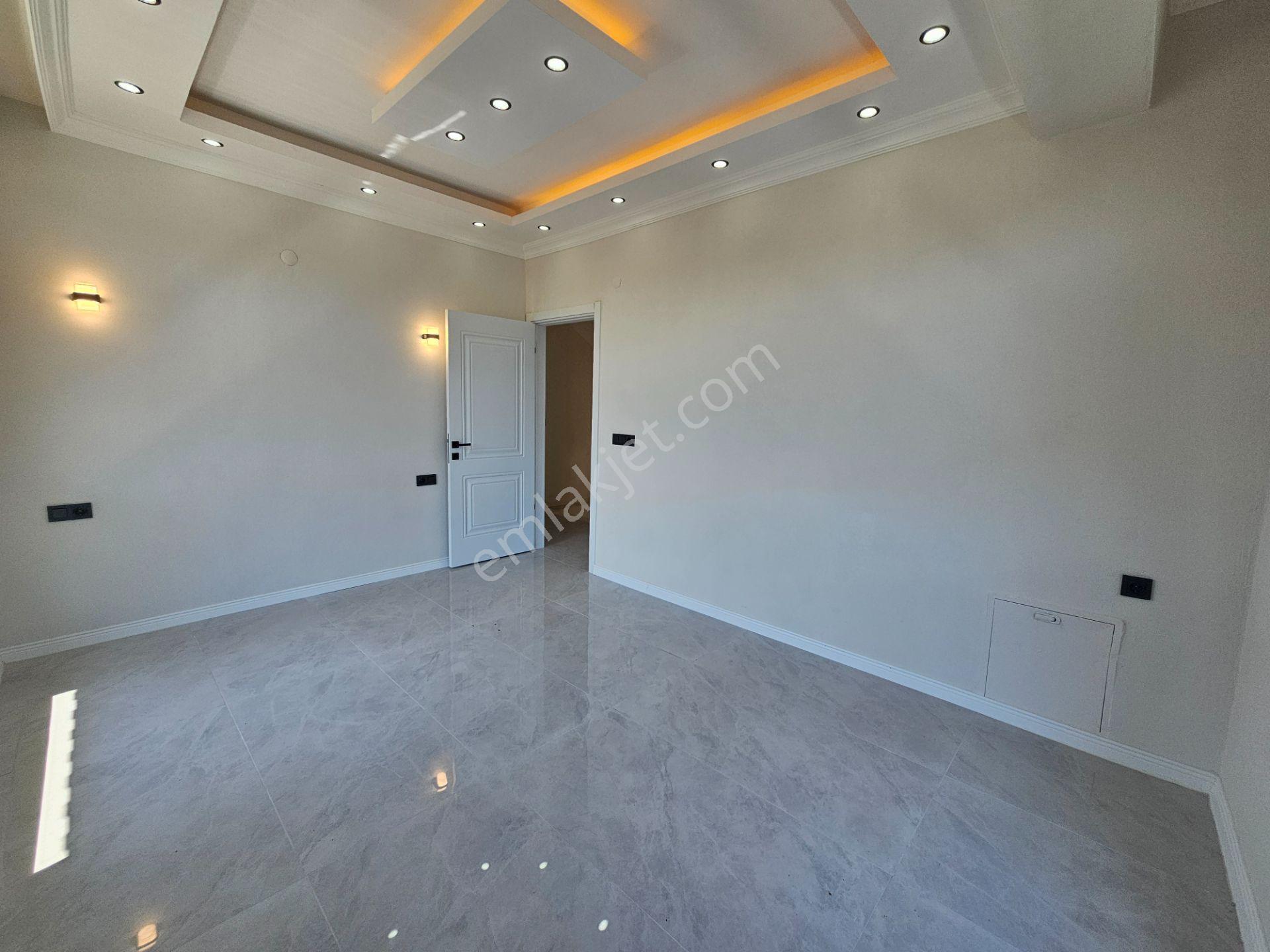 Deniz'e 50 Mt Mesafede 3+1 , Geniş Bahçeli Satılık Villa — fotoğraf 22