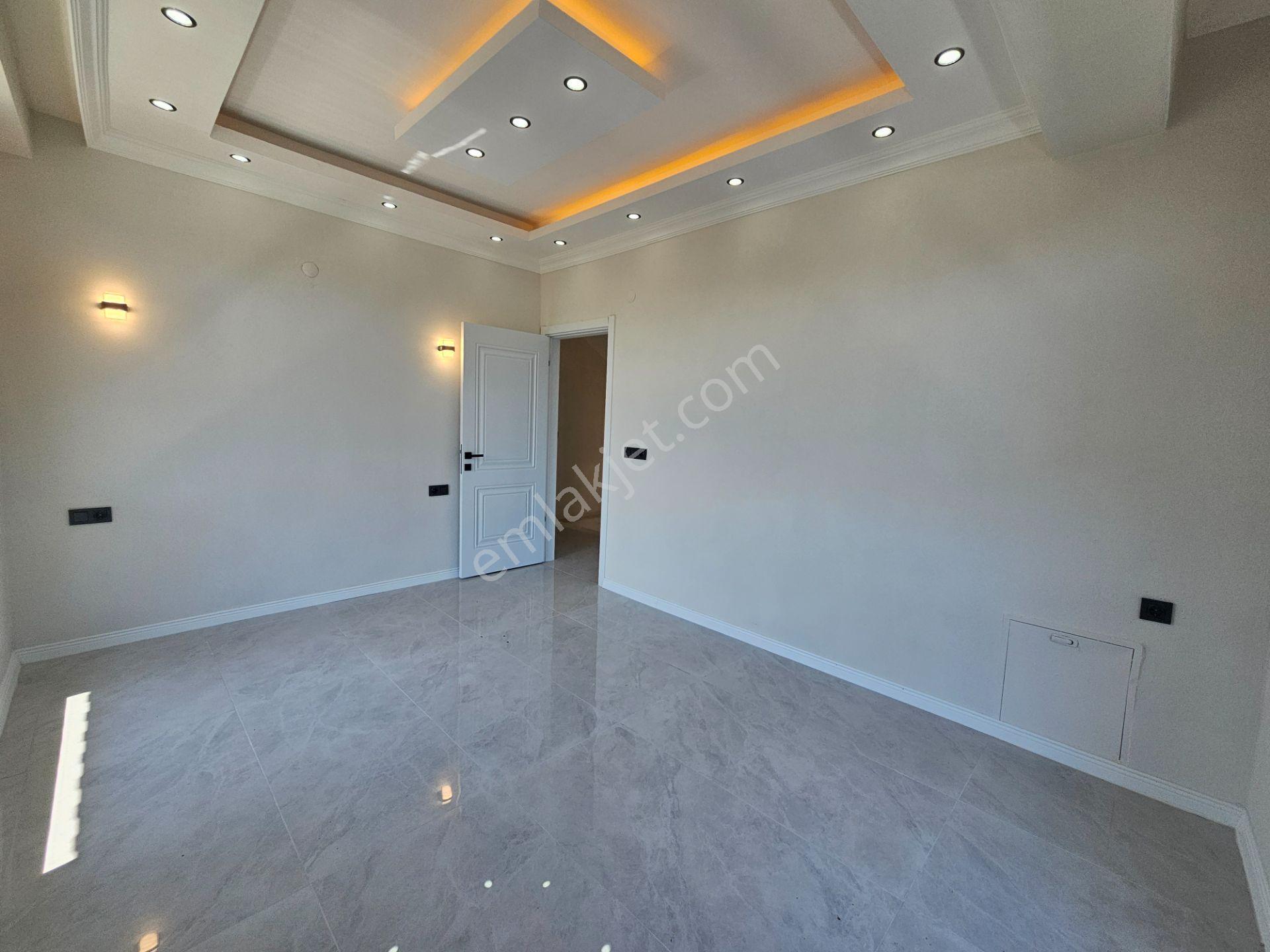 Deniz'e 50 Mt Mesafede 3+1 , Geniş Bahçeli Satılık Villa — fotoğraf 23