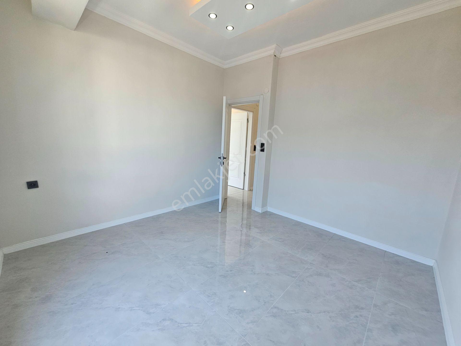 Deniz'e 50 Mt Mesafede 3+1 , Geniş Bahçeli Satılık Villa — fotoğraf 24