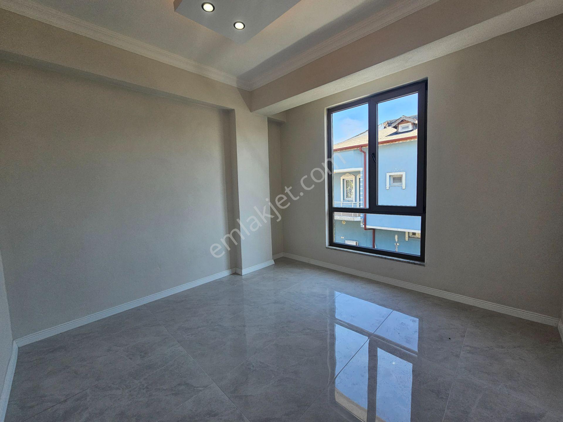 Deniz'e 50 Mt Mesafede 3+1 , Geniş Bahçeli Satılık Villa — fotoğraf 25