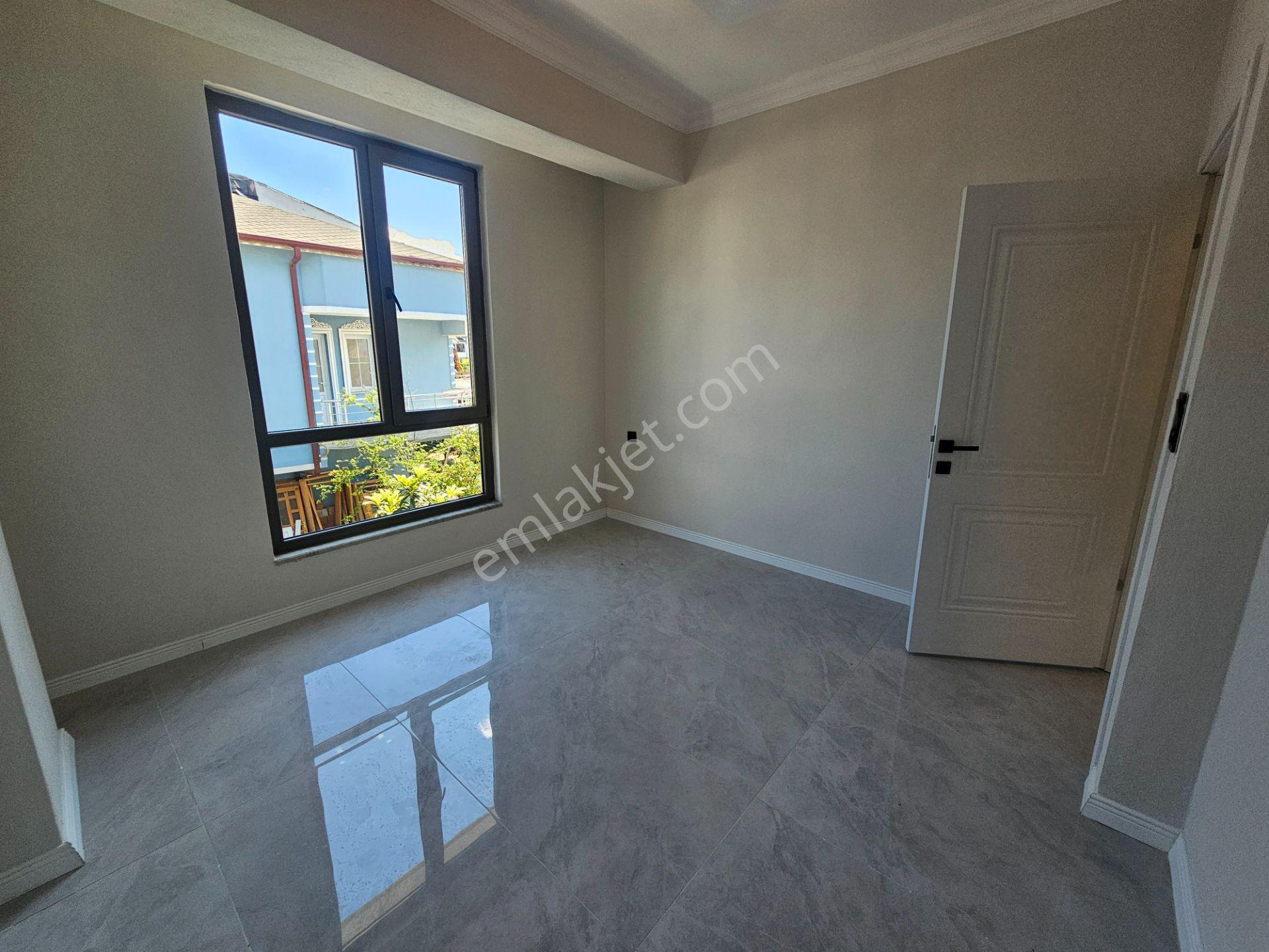 Deniz'e 50 Mt Mesafede 3+1 , Geniş Bahçeli Satılık Villa — fotoğraf 26