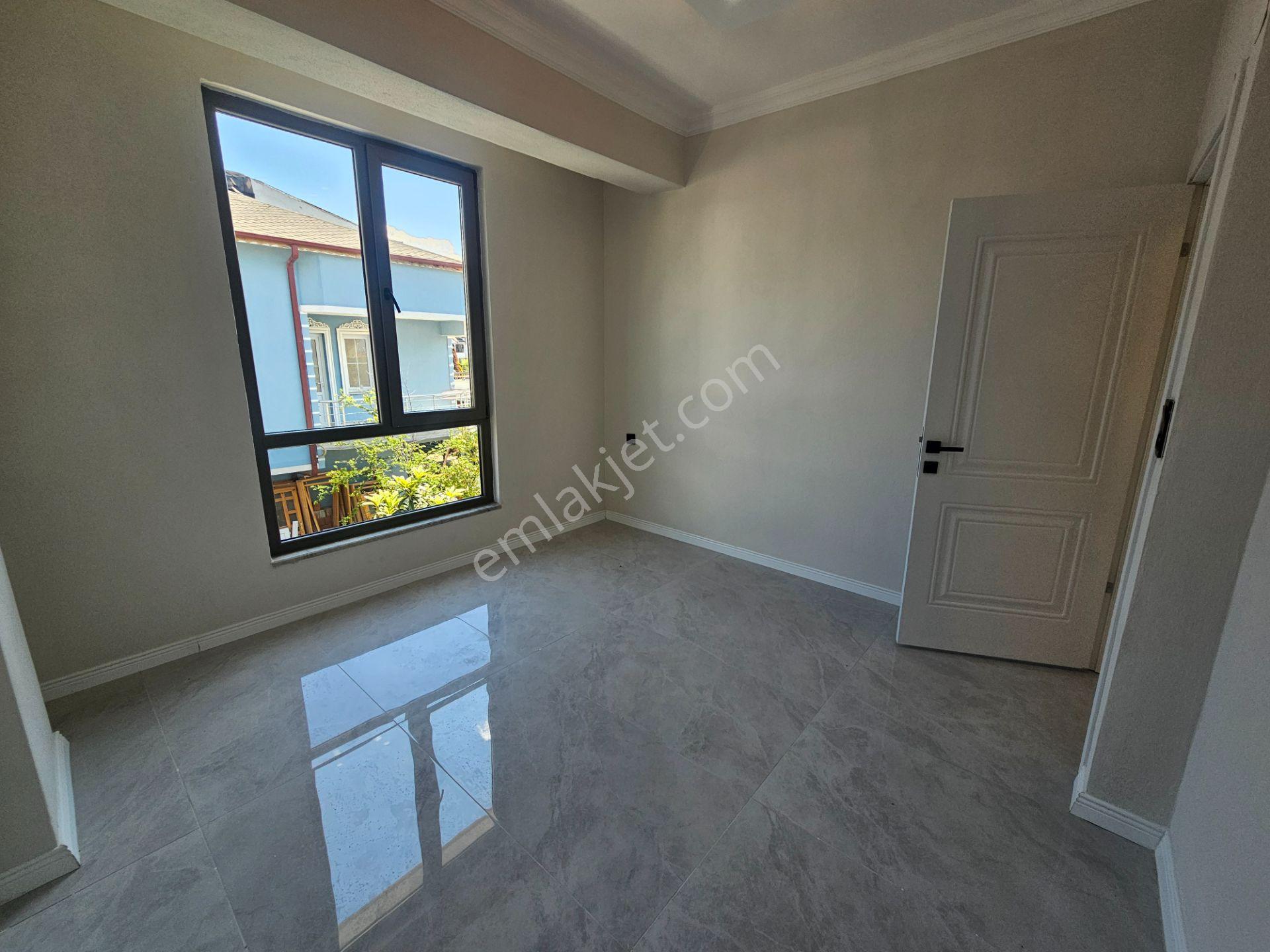 Deniz'e 50 Mt Mesafede 3+1 , Geniş Bahçeli Satılık Villa — fotoğraf 27