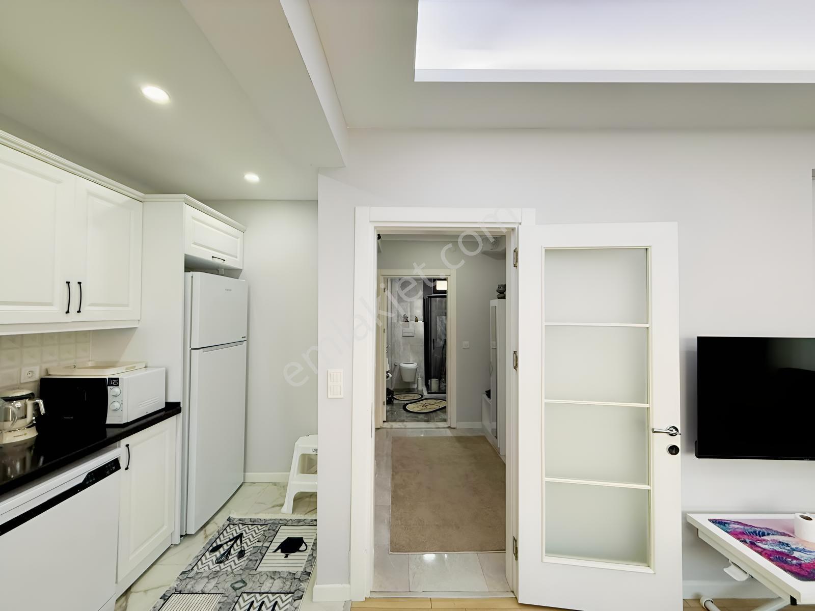 Çiftlikköy'de Yeni Bina Modern Konseptte Full Eşyalı 1+1 Daire — fotoğraf 6