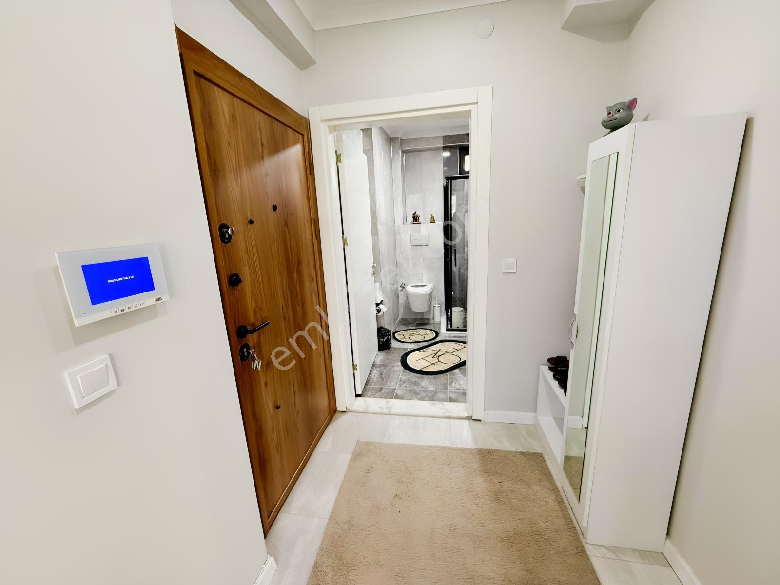 Çiftlikköy'de Yeni Bina Modern Konseptte Full Eşyalı 1+1 Daire — fotoğraf 7