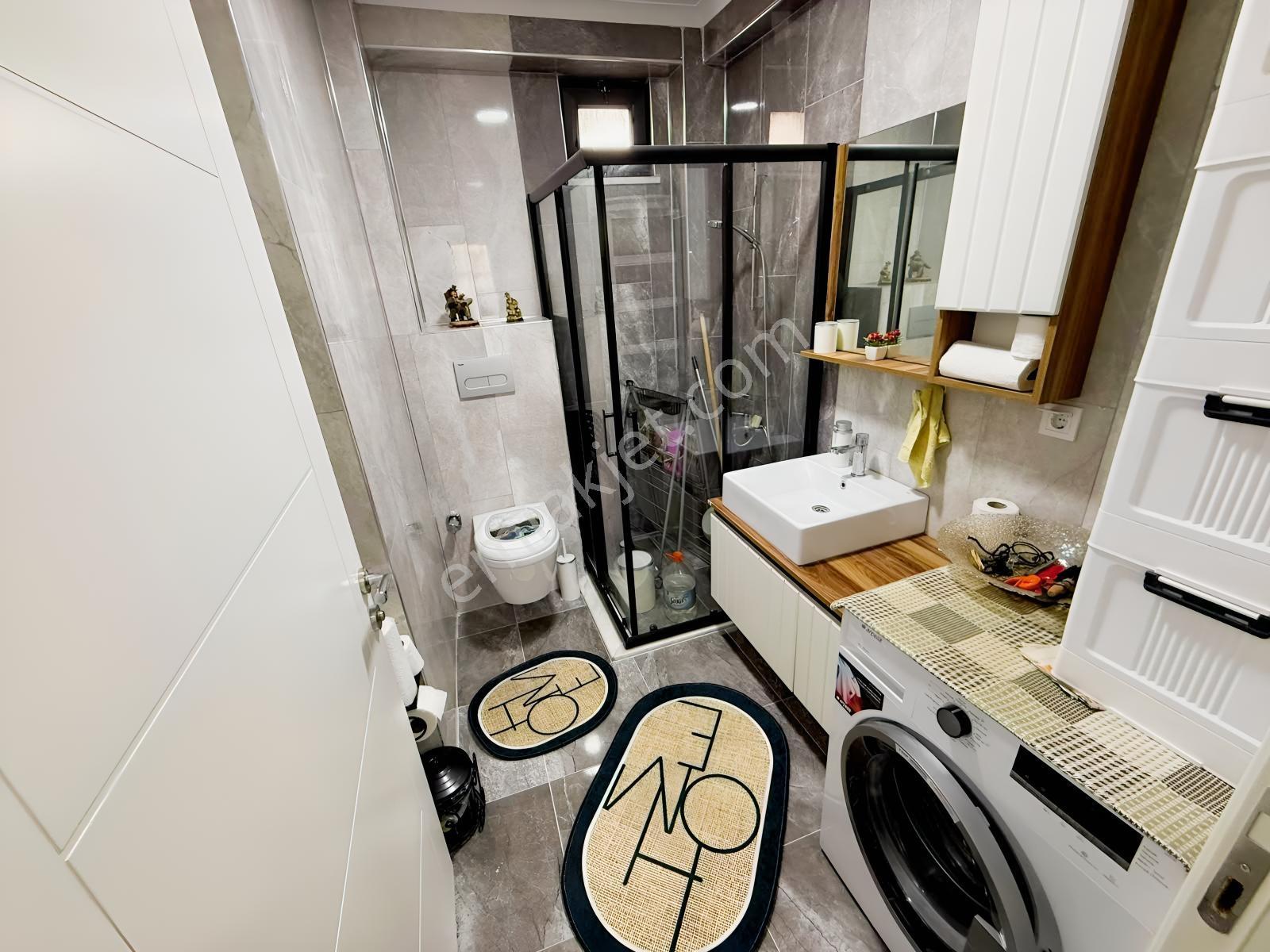 Çiftlikköy'de Yeni Bina Modern Konseptte Full Eşyalı 1+1 Daire — fotoğraf 9