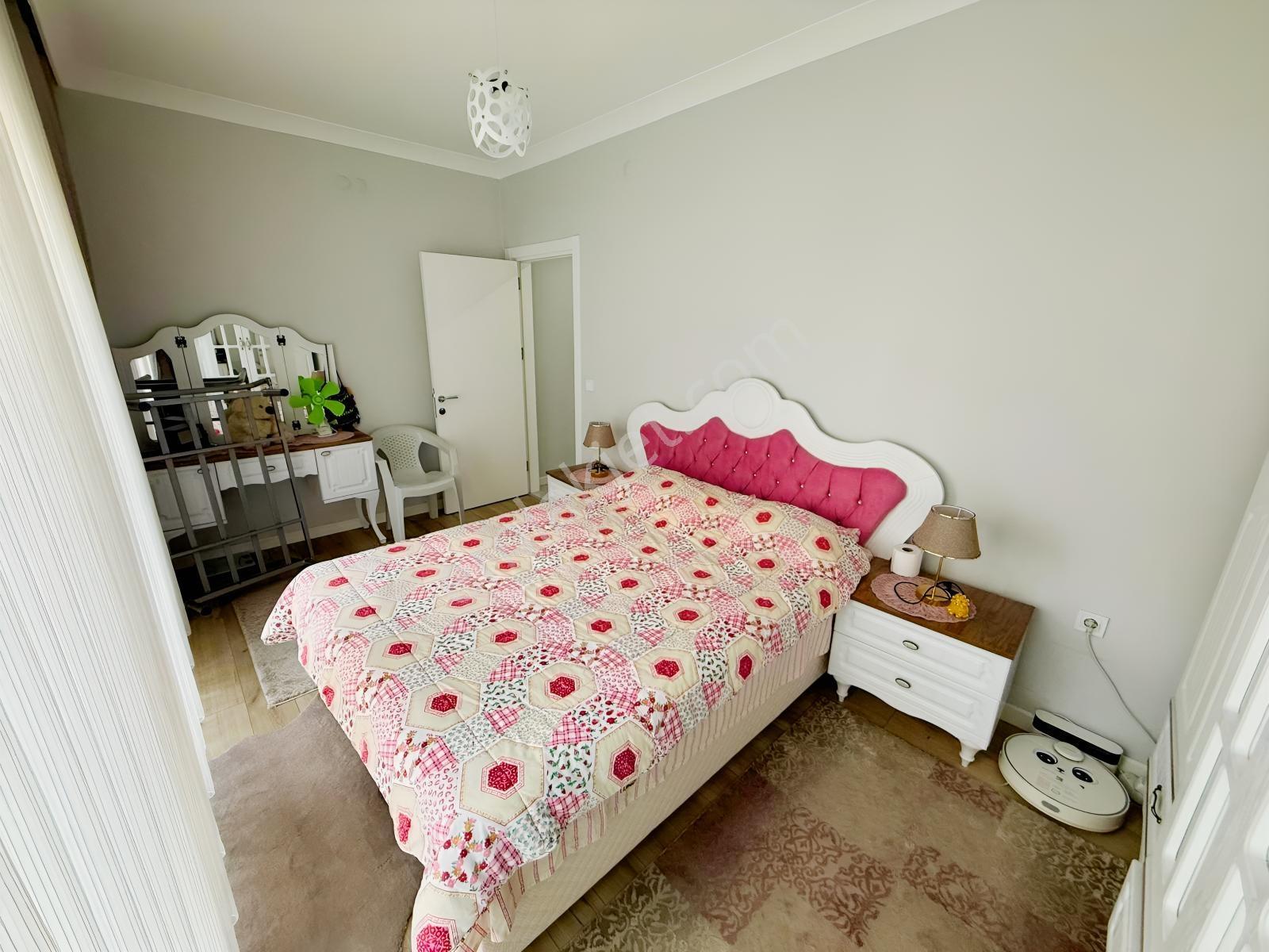 Çiftlikköy'de Yeni Bina Modern Konseptte Full Eşyalı 1+1 Daire — fotoğraf 11