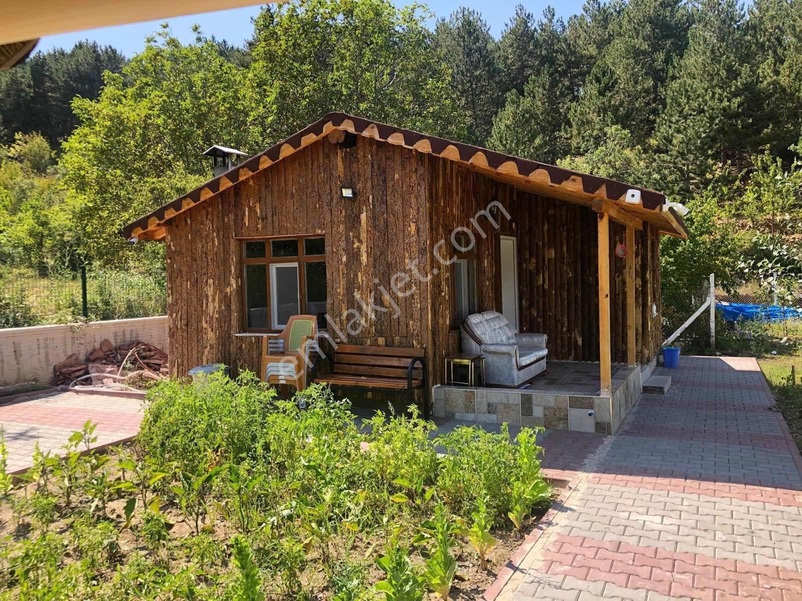 Re/Max Fırtınadan Eldivanda 850 M² Arsalı Müstakil Ev