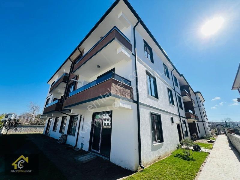 Karasu Çiğdem Emlaktan...merkezde Sıfır 2+1 Daire 3.kat — fotoğraf 6