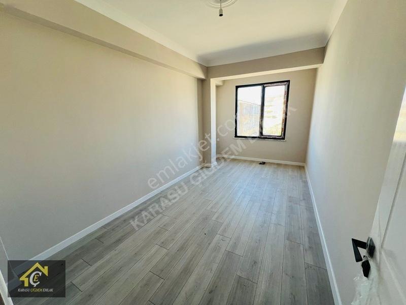 Karasu Çiğdem Emlaktan...merkezde Sıfır 2+1 Daire 3.kat — fotoğraf 15