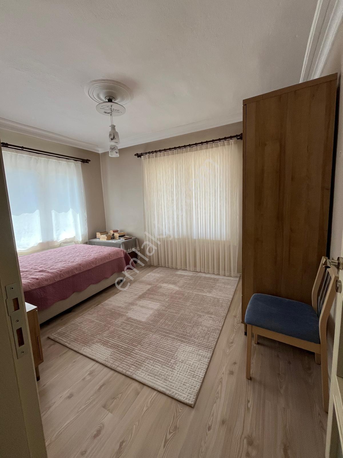 Çankaya Emlaktan Sefa Sitesinde Satılık 3+1 Daire — fotoğraf 16
