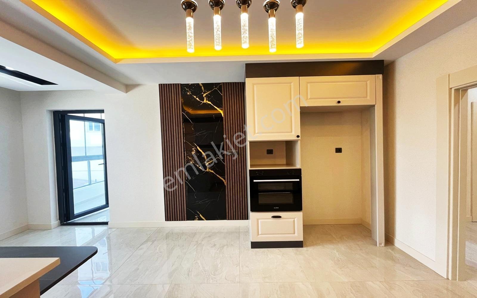 Yenikent Emlak'tan 3+1 Giyinme Odalı Cam Balkonlu Masrafsız — fotoğraf 8