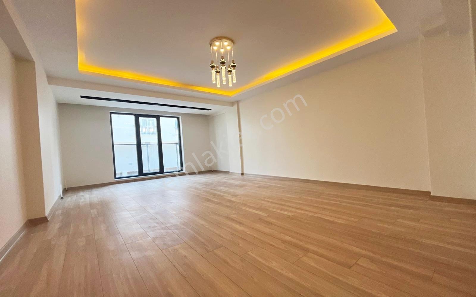 Yenikent Emlak'tan 3+1 Giyinme Odalı Cam Balkonlu Masrafsız — fotoğraf 15