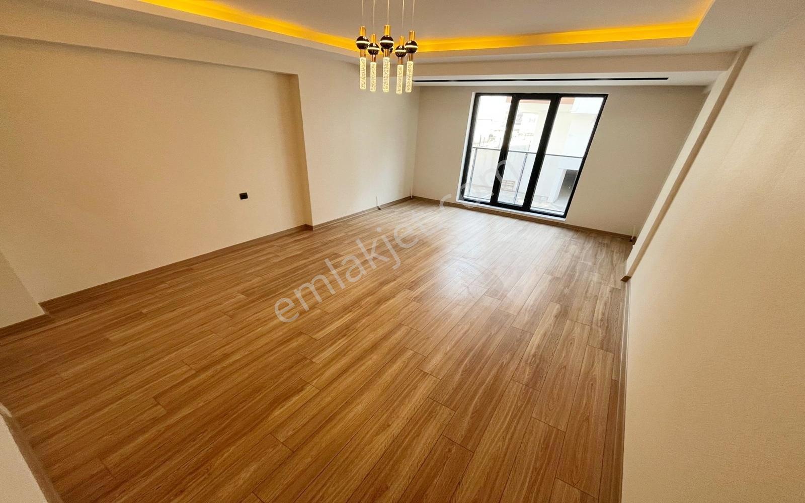 Yenikent Emlak'tan 3+1 Giyinme Odalı Cam Balkonlu Masrafsız — fotoğraf 17