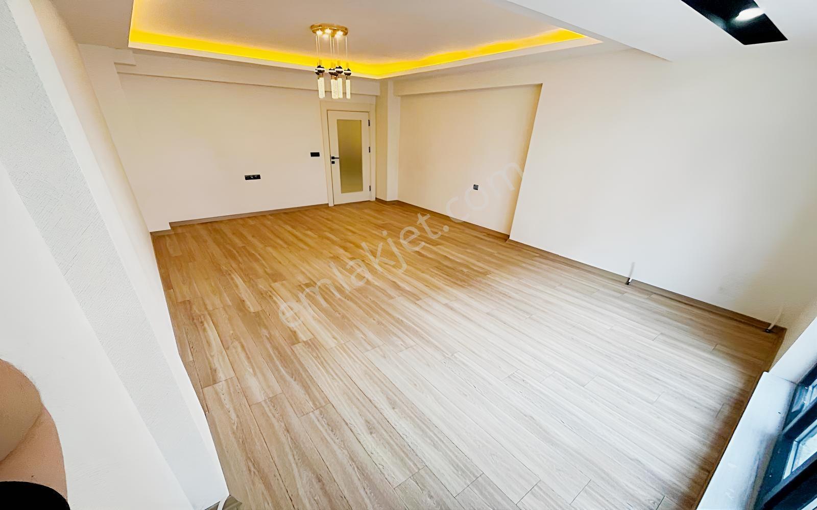 Yenikent Emlak'tan 3+1 Giyinme Odalı Cam Balkonlu Masrafsız — fotoğraf 18