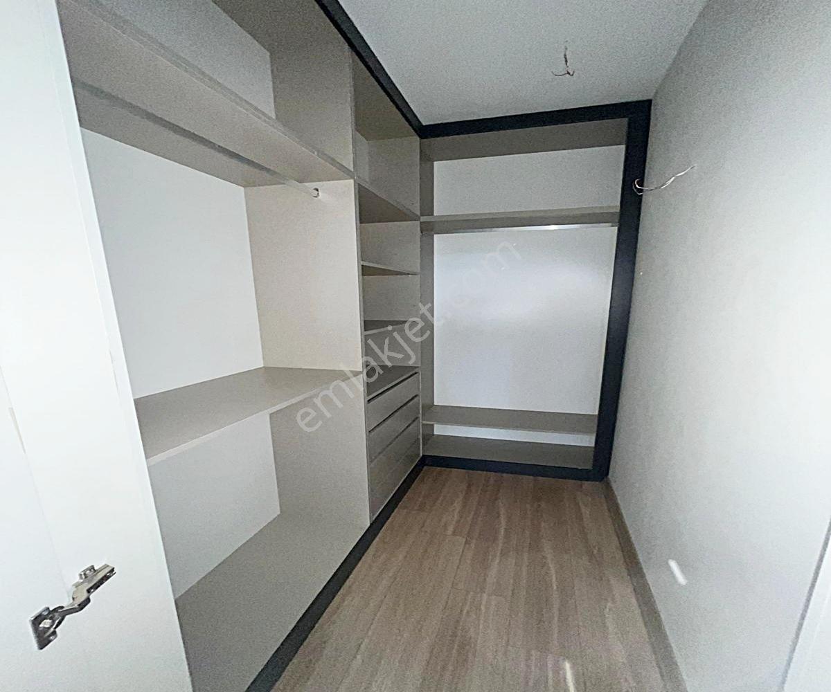 Yenikent Emlak'tan 3+1 Giyinme Odalı Cam Balkonlu Masrafsız — fotoğraf 32