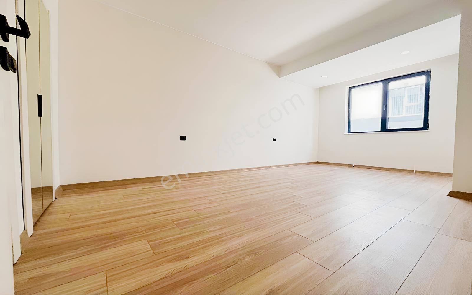 Yenikent Emlak'tan 3+1 Giyinme Odalı Cam Balkonlu Masrafsız — fotoğraf 33