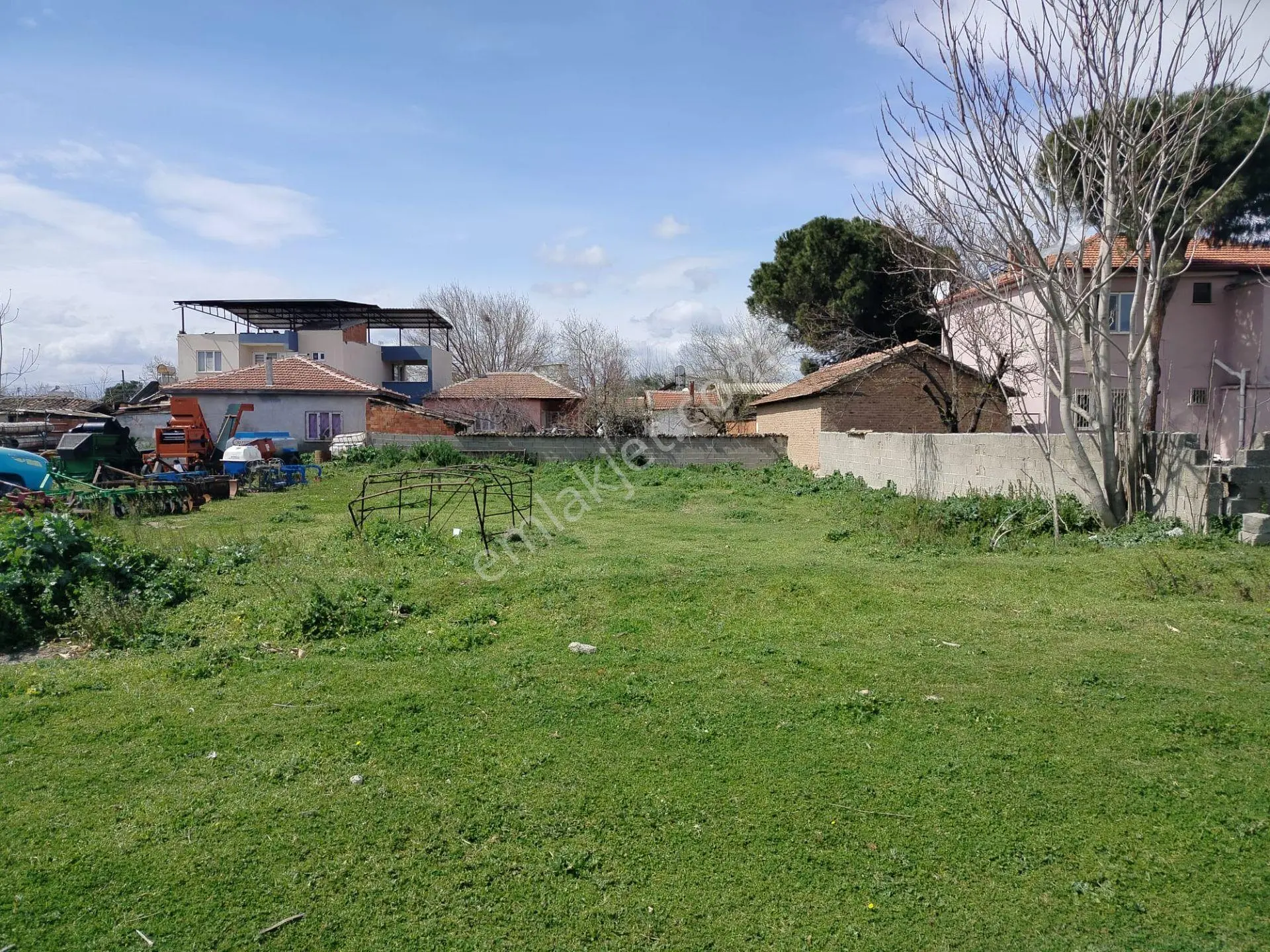 Manisa Saruhanlı'Da 3 Kat İmar Hakkı Olan, Hastane Karşısı 437M²