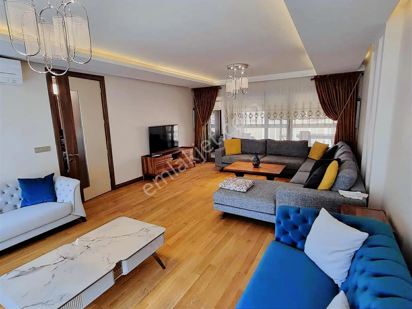 Katsat/çiğli'de Tam Müstakil Komple Satılık Bina — fotoğraf 4