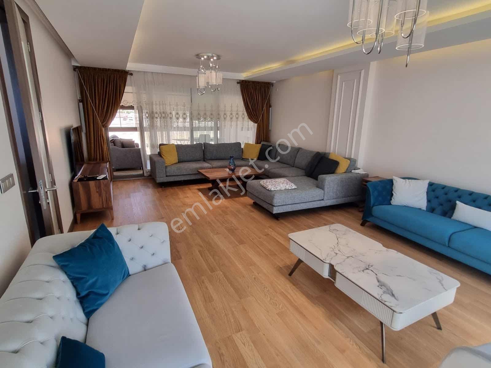Katsat/çiğli'de Tam Müstakil Komple Satılık Bina — fotoğraf 6