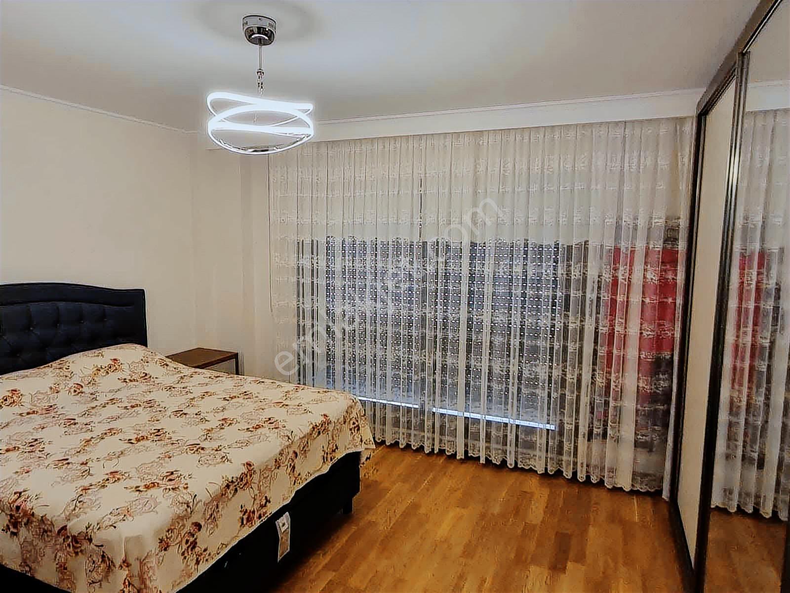 Katsat/çiğli'de Tam Müstakil Komple Satılık Bina — fotoğraf 14