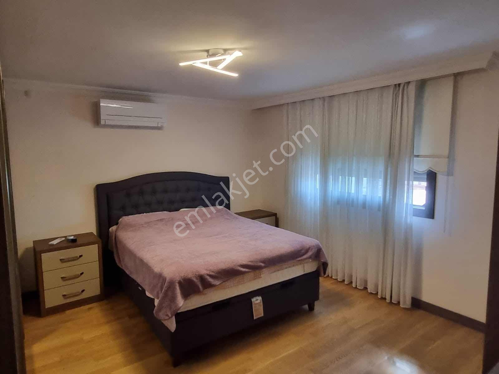 Katsat/çiğli'de Tam Müstakil Komple Satılık Bina — fotoğraf 18