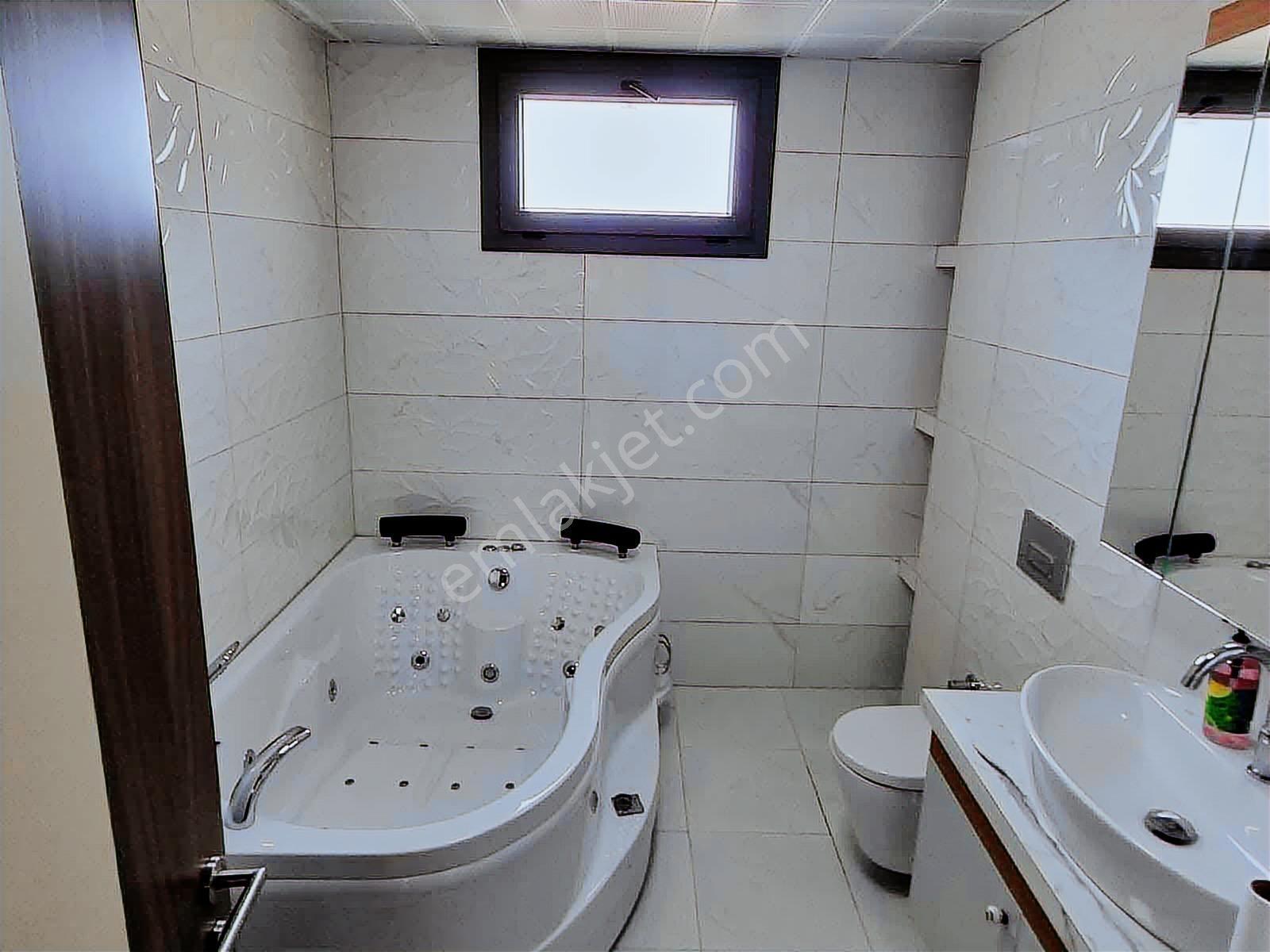 Katsat/çiğli'de Tam Müstakil Komple Satılık Bina — fotoğraf 21
