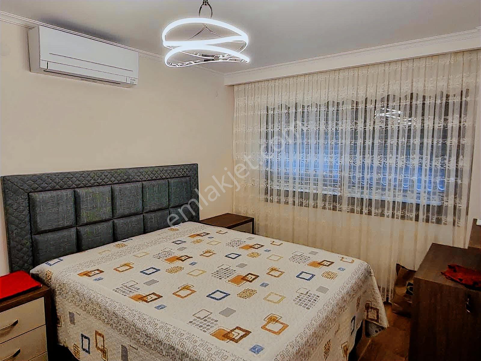 Katsat/çiğli'de Tam Müstakil Komple Satılık Bina — fotoğraf 24