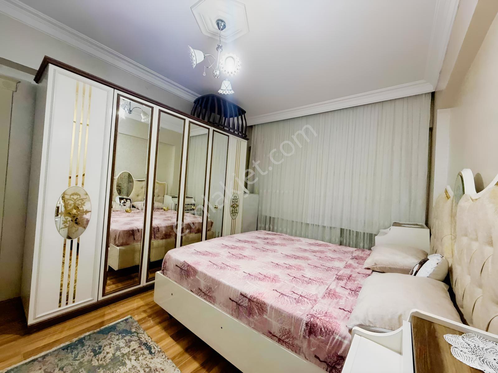 Emlak Diyarından Kütüphane Yanında 3+1 Ara Kat Satılık Daire — fotoğraf 26