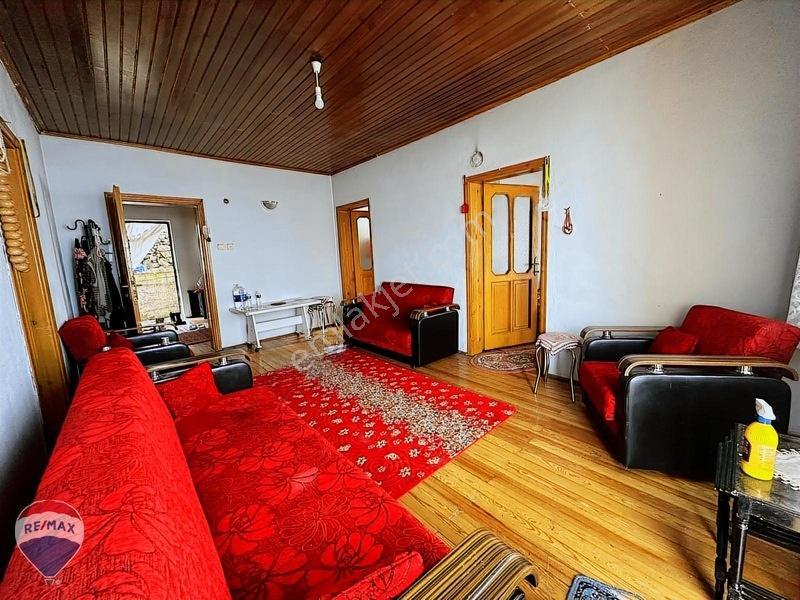 Remax Maviden Geyve Epçelerde 2184m2 Arsa İçinde Müstakil Ev — fotoğraf 9