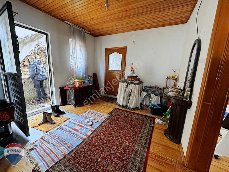 Remax Maviden Geyve Epçelerde 2184m2 Arsa İçinde Müstakil Ev — fotoğraf 24