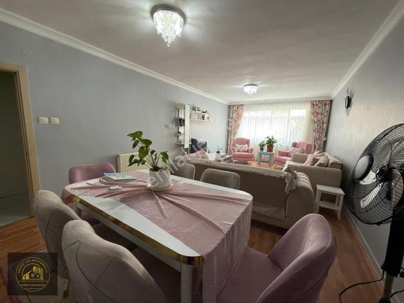 Seğmenler Merkezde Satılık 3+1 — fotoğraf 2