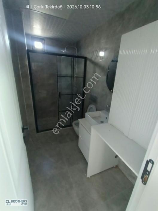 Brothersdan Rumeli Mah.havuzlu Sitede Satılık 1+1 Sıfır Daire — fotoğraf 11