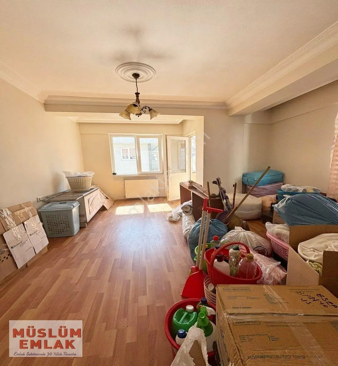 Müslüm Emlaktan Merkezde Oldukça Geniş 5+2 Dubleks Daire — fotoğraf 3