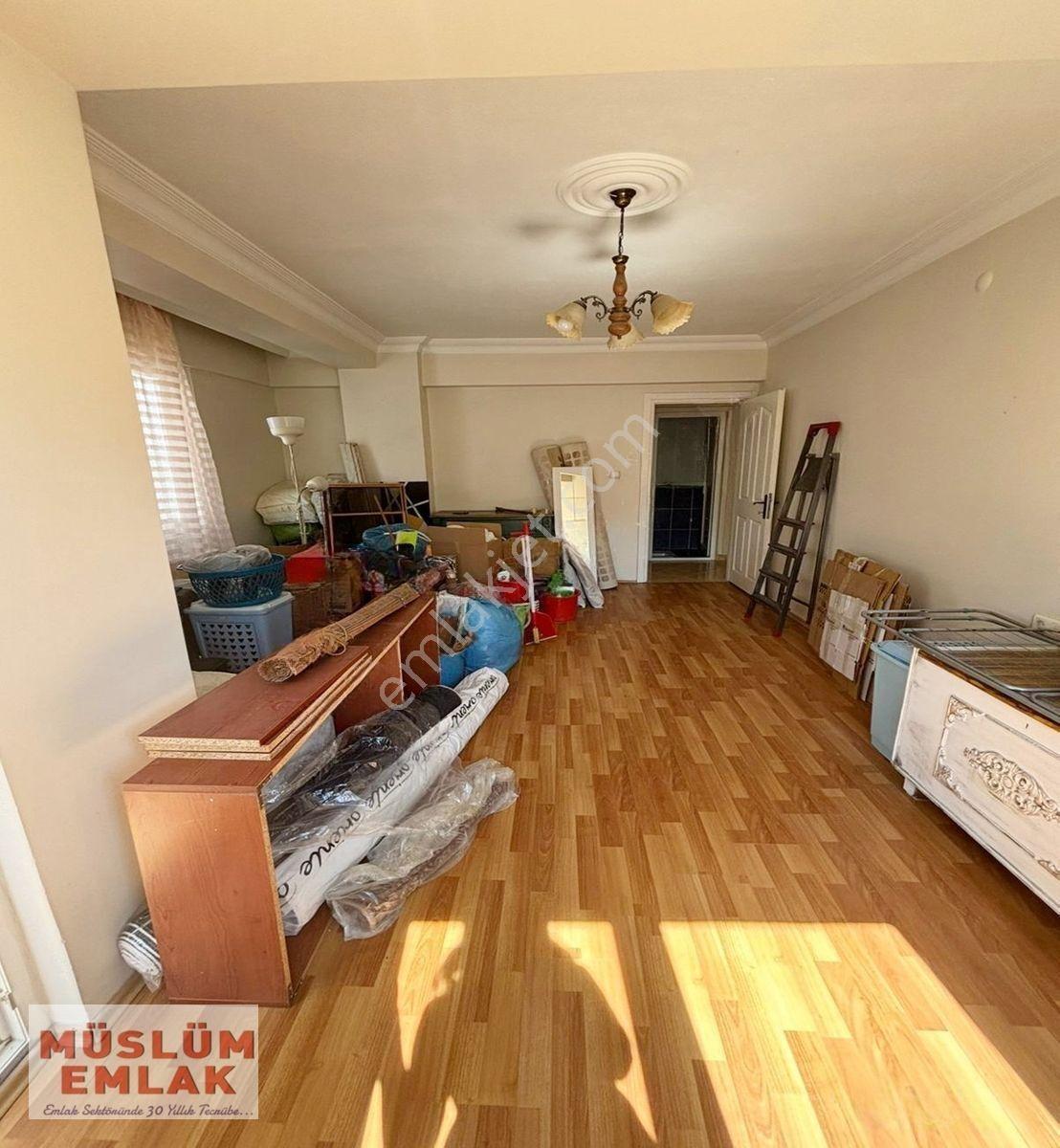 Müslüm Emlaktan Merkezde Oldukça Geniş 5+2 Dubleks Daire — fotoğraf 8