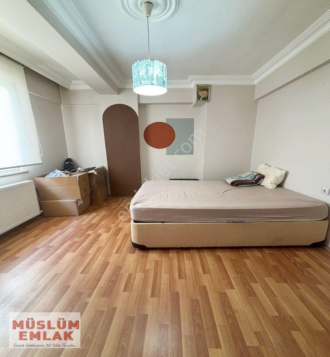 Müslüm Emlaktan Merkezde Oldukça Geniş 5+2 Dubleks Daire — fotoğraf 11