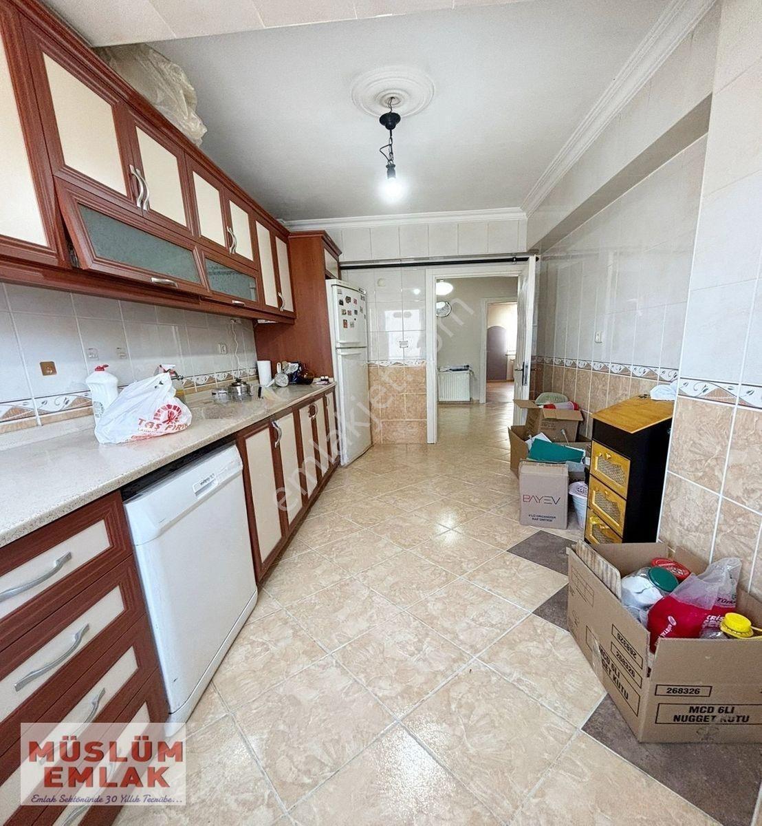 Müslüm Emlaktan Merkezde Oldukça Geniş 5+2 Dubleks Daire — fotoğraf 15
