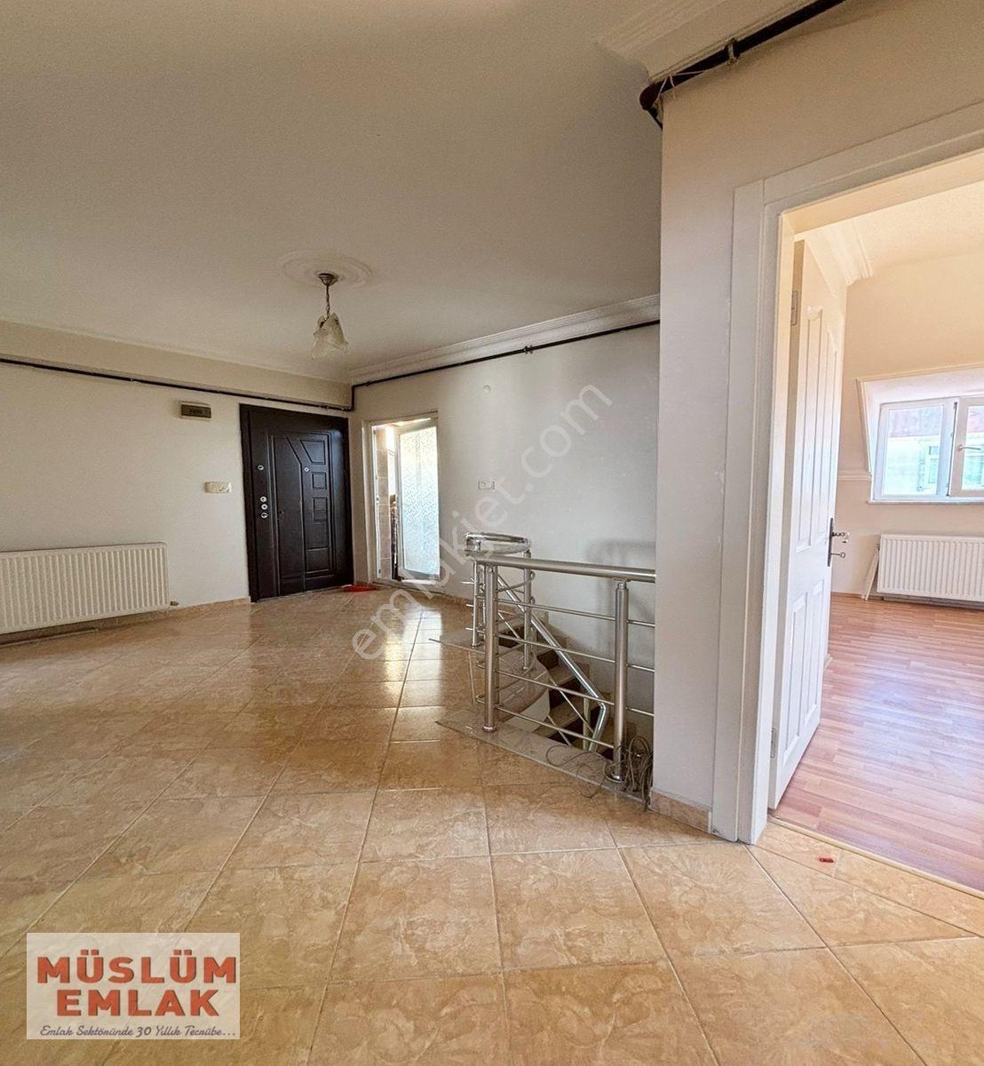 Müslüm Emlaktan Merkezde Oldukça Geniş 5+2 Dubleks Daire — fotoğraf 26