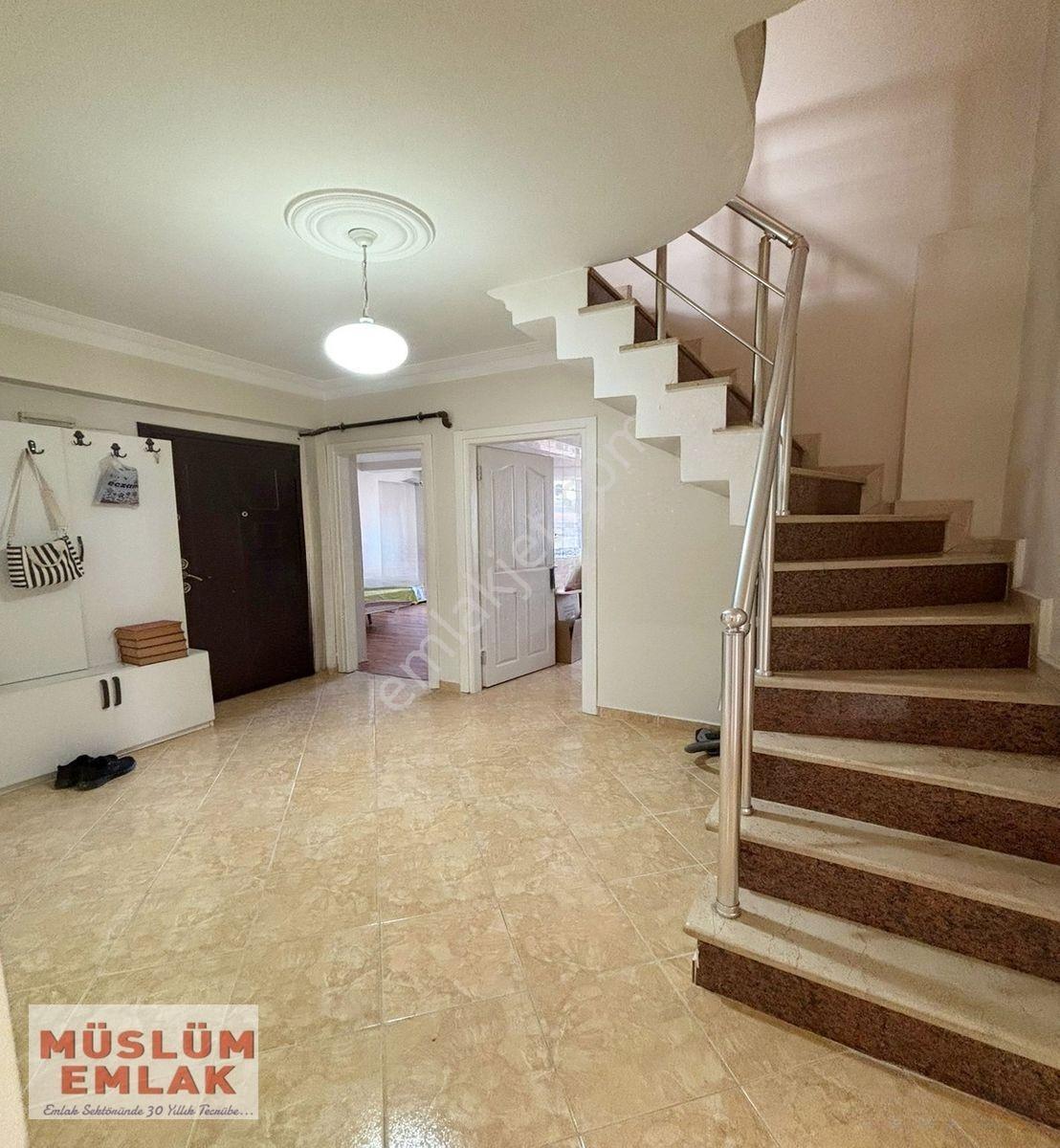 Müslüm Emlaktan Merkezde Oldukça Geniş 5+2 Dubleks Daire — fotoğraf 27