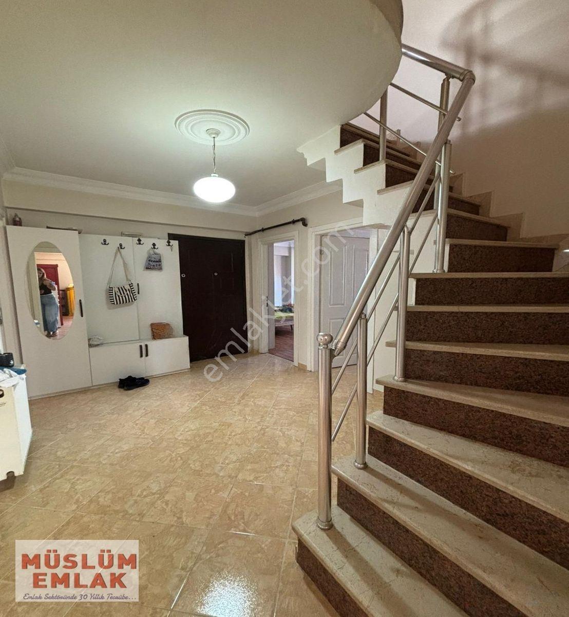 Müslüm Emlaktan Merkezde Oldukça Geniş 5+2 Dubleks Daire — fotoğraf 28