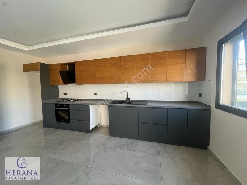 Foça Mahallesinde 170 M2 4+1 Satılık Dubleks Daire — fotoğraf 6