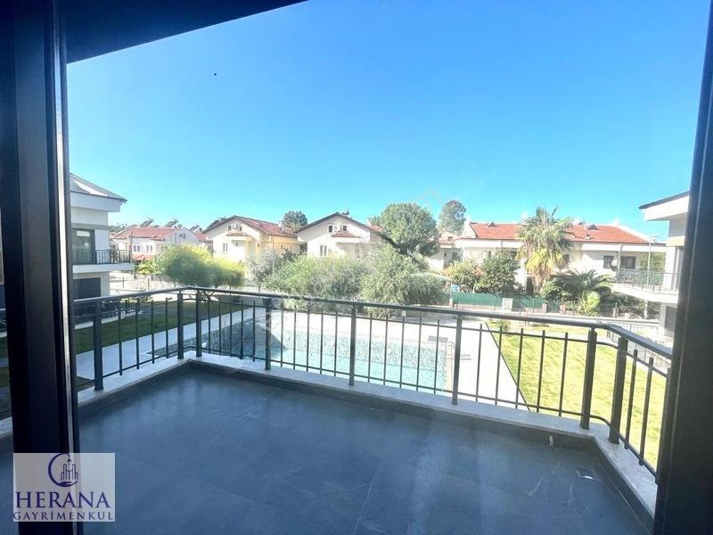 Foça Mahallesinde 170 M2 4+1 Satılık Dubleks Daire — fotoğraf 24
