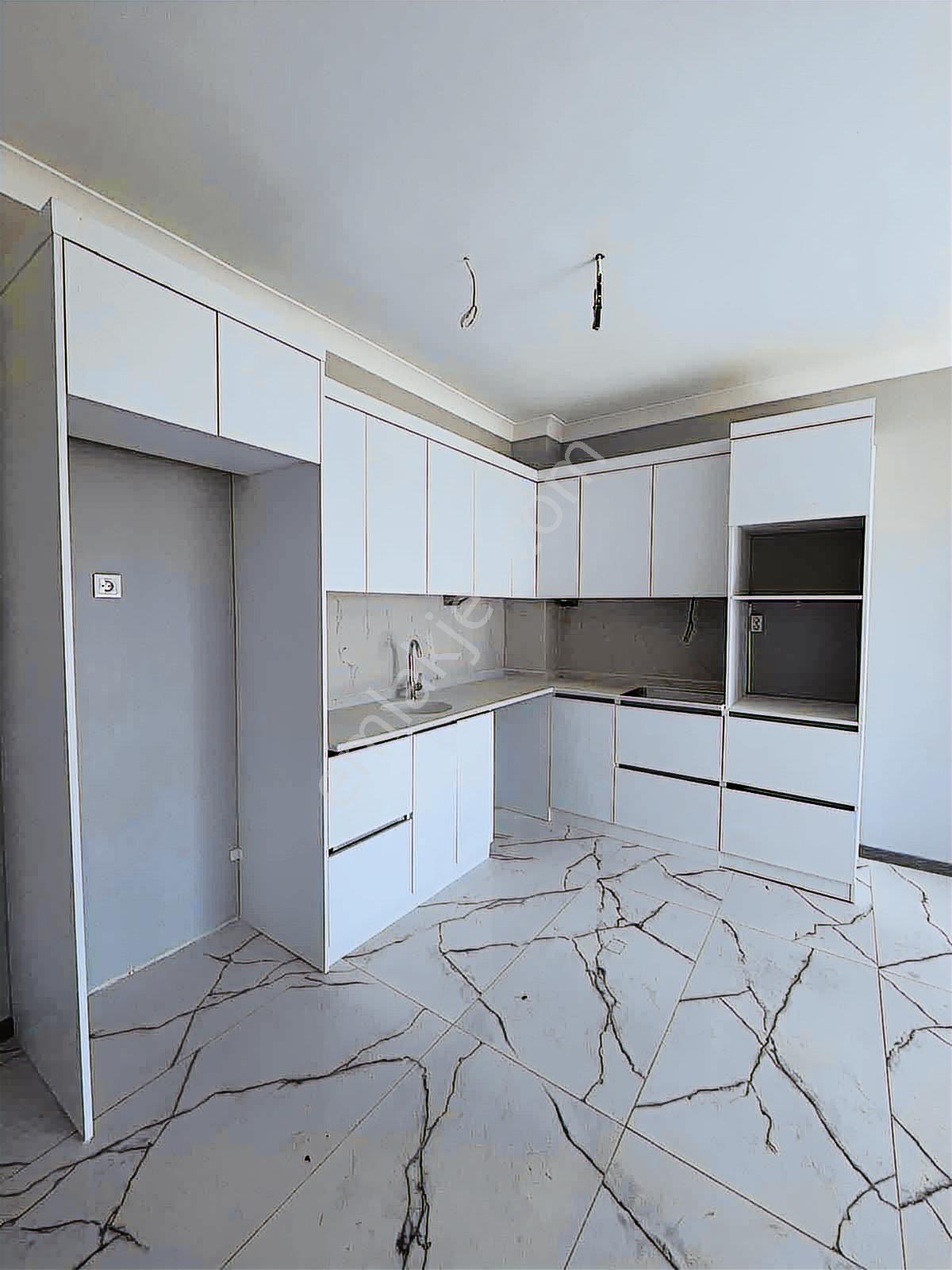 Havalimanına Yakın Katta Oturuma Hazır Otel Kompsetli 1+1 Daire — fotoğraf 28