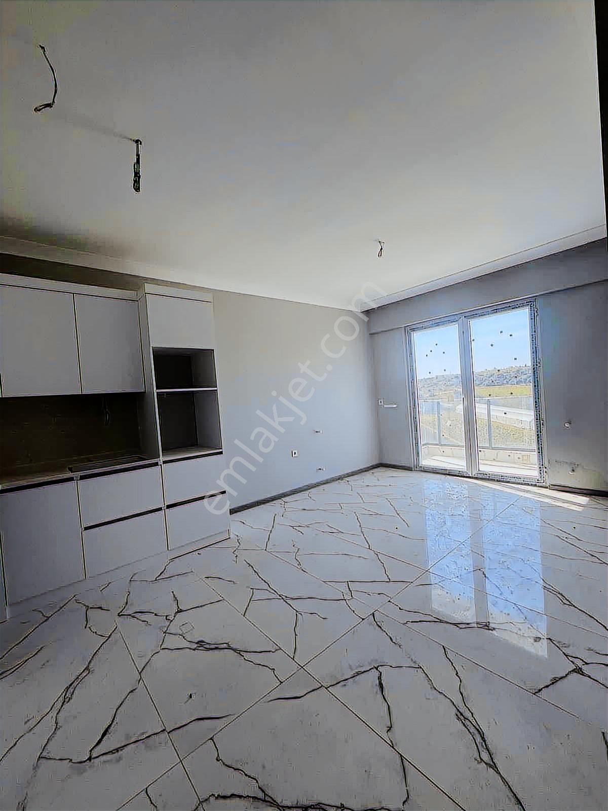 Havalimanına Yakın Katta Oturuma Hazır Otel Kompsetli 1+1 Daire — fotoğraf 29