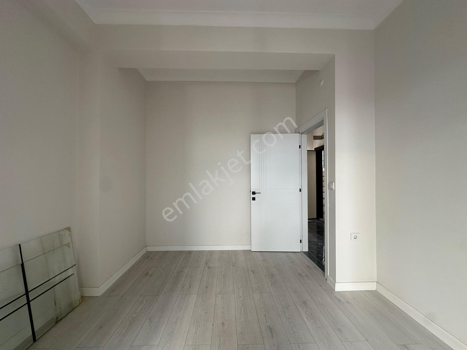Kavuşturan Emlak'tan Akçay Güre Arası Satılık 2+1 Bahçeli Daire — fotoğraf 19