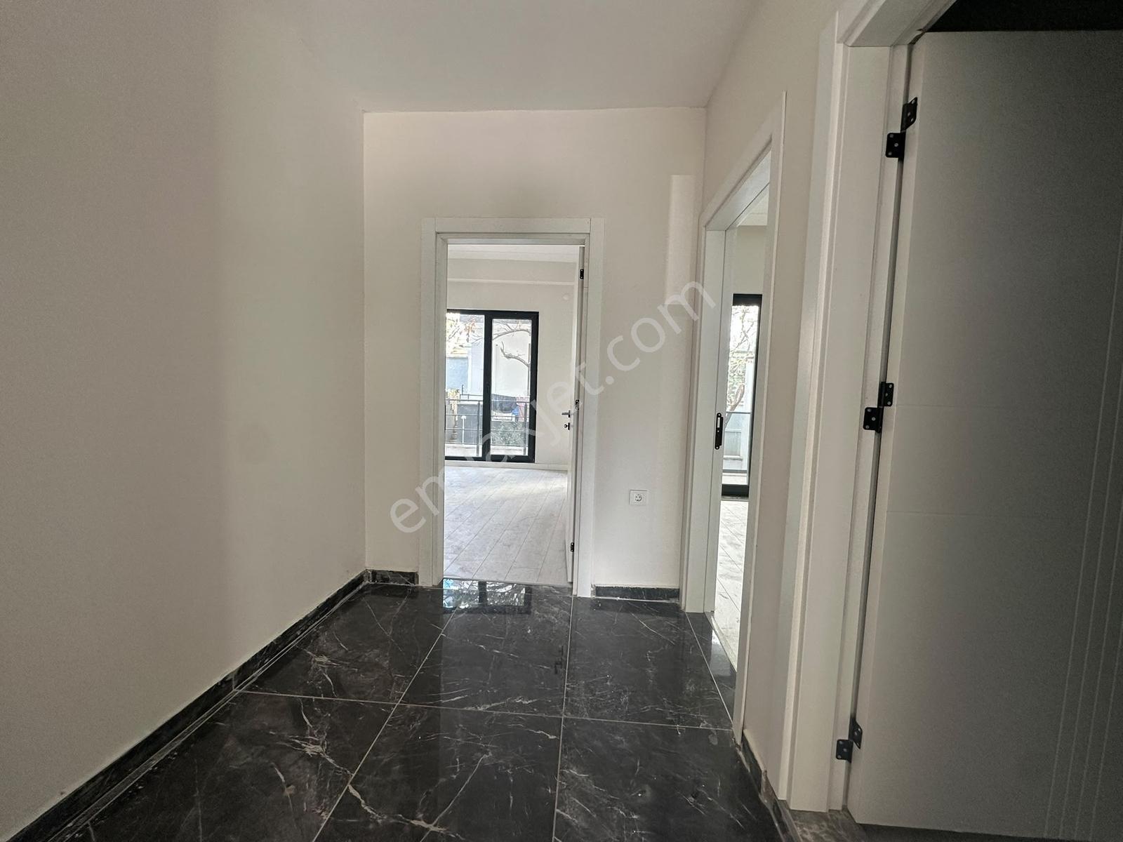 Kavuşturan Emlak'tan Akçay Güre Arası Satılık 2+1 Bahçeli Daire — fotoğraf 35