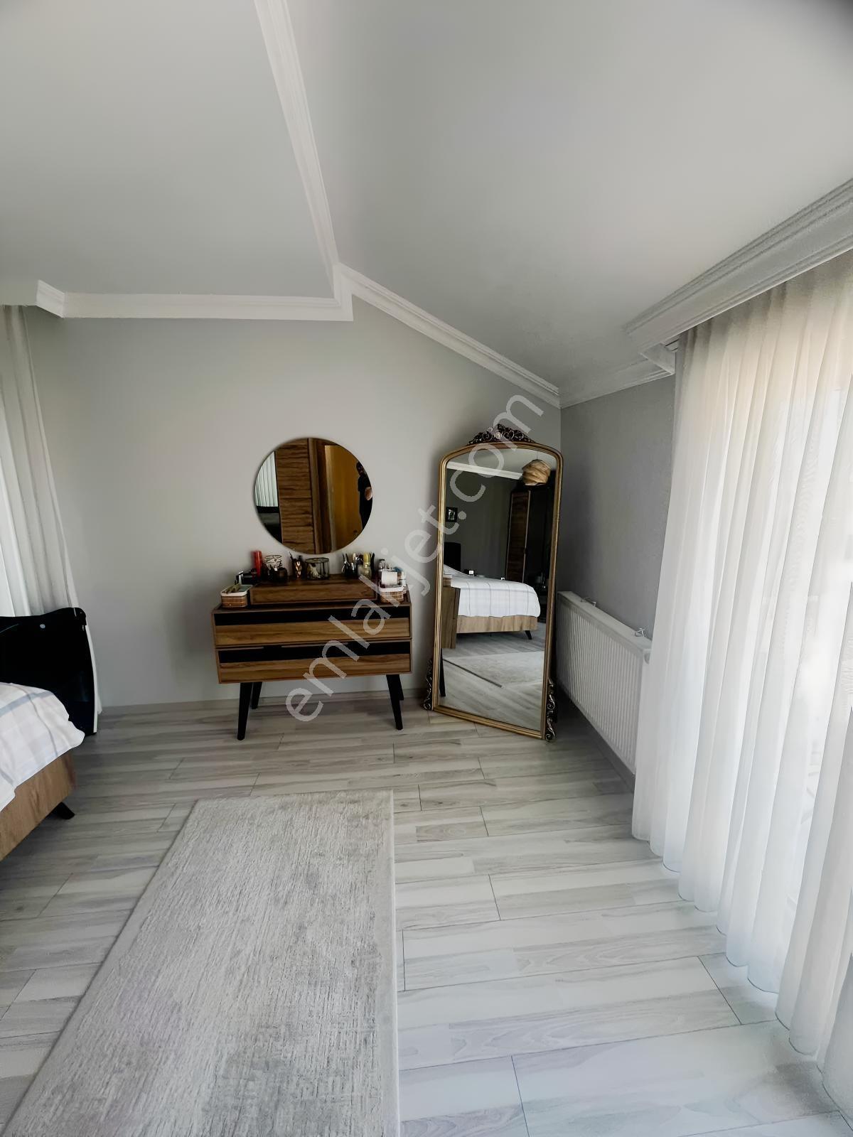 Ataevlerde Teras + 2 Balkonlu 3+1 Çatı Dubleks | Papatya Sitesi — fotoğraf 24