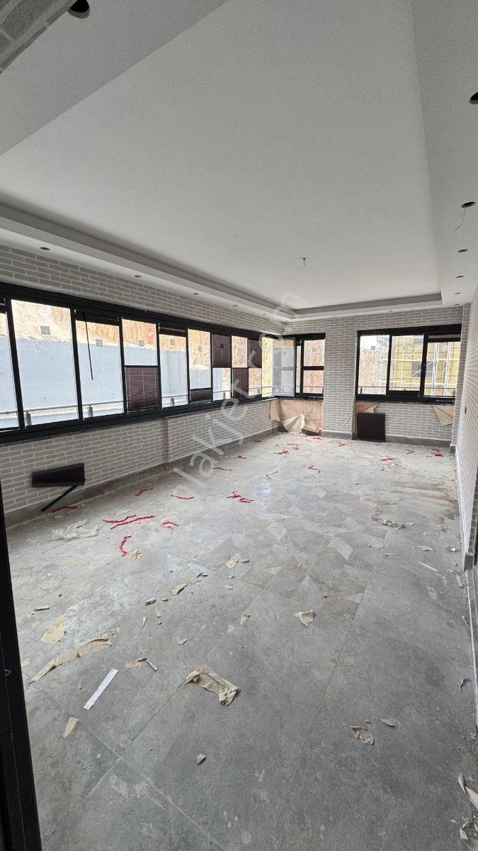 Ymz'Den Geylani De 3,5+1 Ana Cadde Üzerinde Süper Geniş Daire