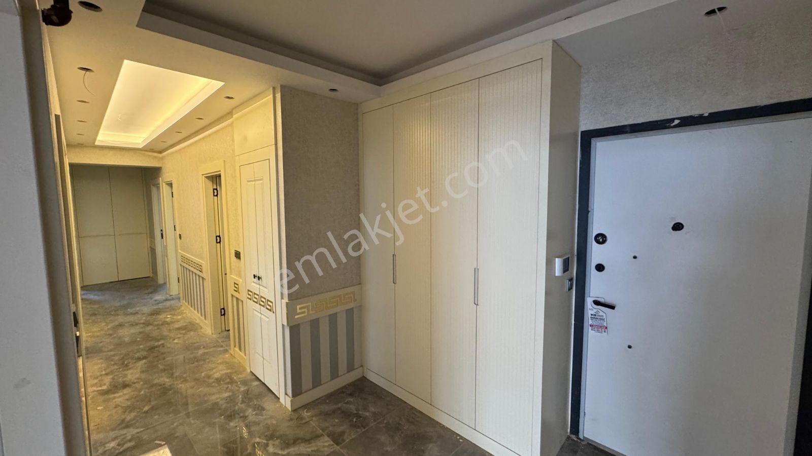 Ymz'den Geylani De 3,5+1 Ana Cadde Üzerinde Süper Geniş Daire — fotoğraf 11